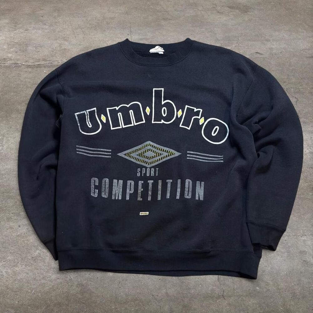 Umbro Men's Black and Navy Sweatshirt